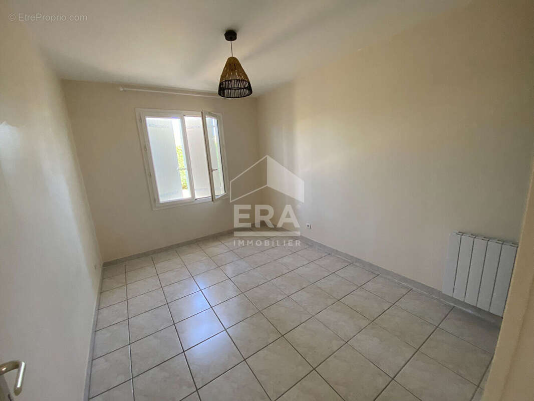 Maison 87m² à saint-georges-des-coteaux - photo 10
