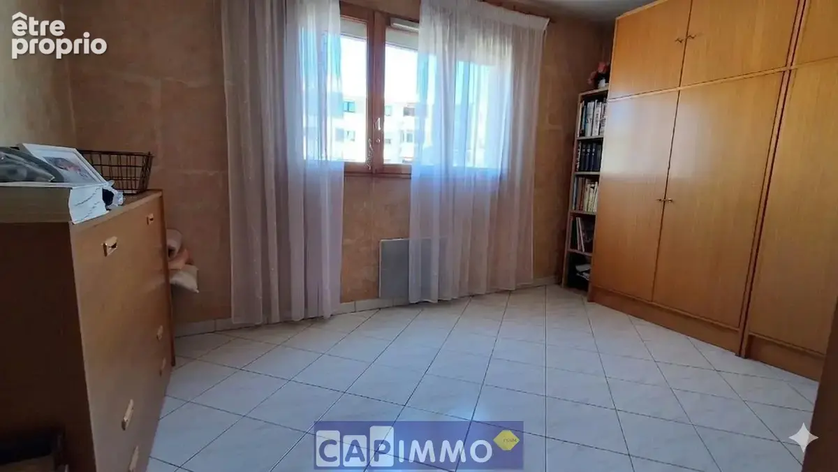 Appartement t3, parking, cave, possibilite garage 83160 la valette - photo 5