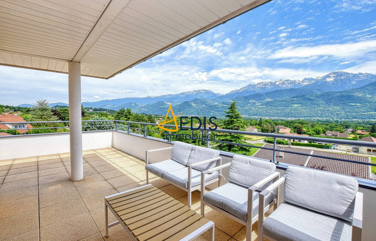 Appartement à SAINT-ISMIER