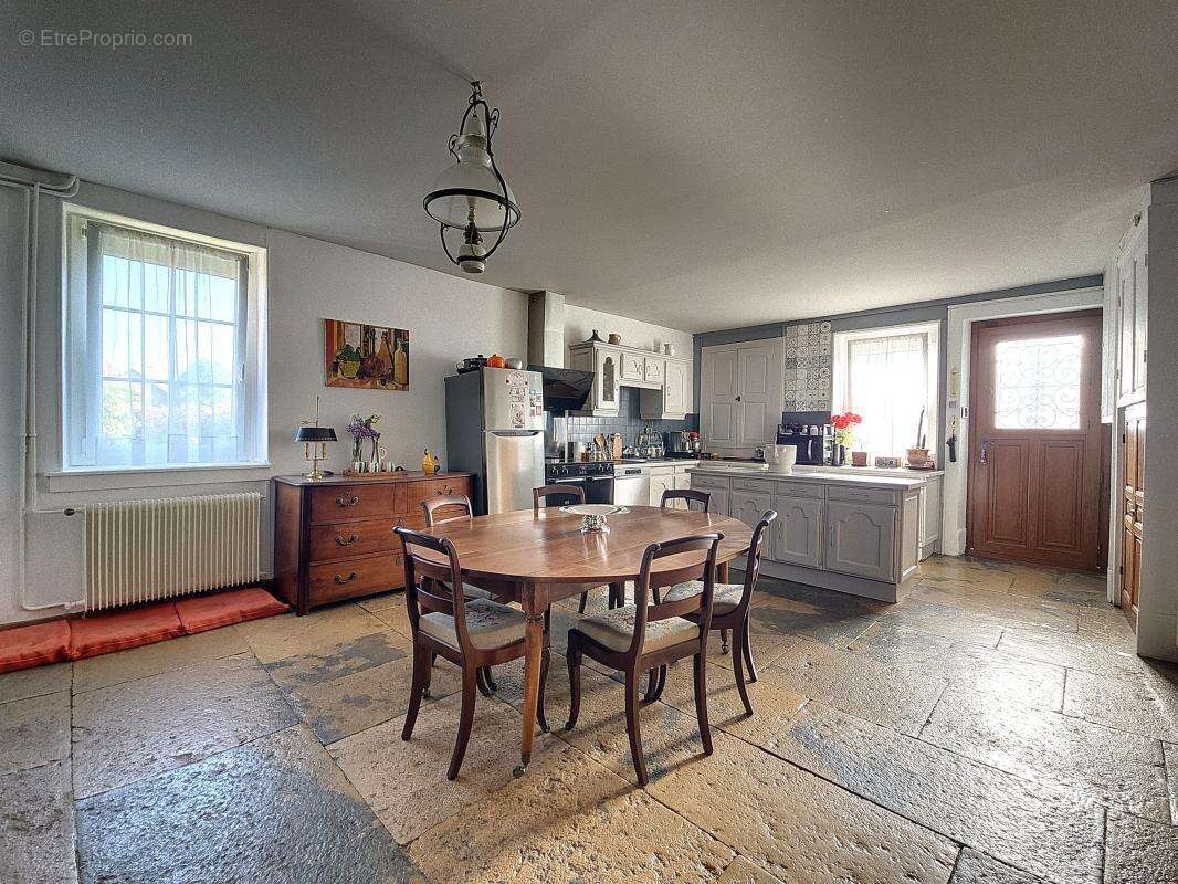 Maison de charme du XIXᵉ siècle à Perrigny-lès-Dijon - photo 7