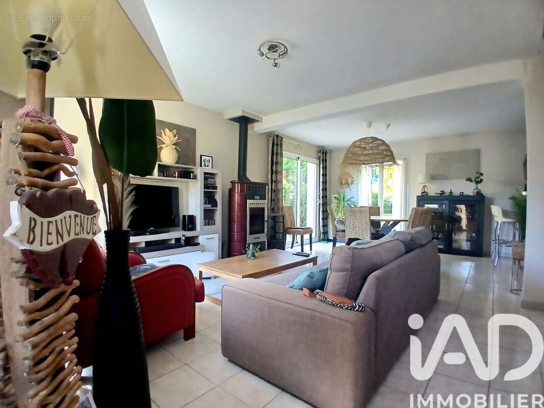 Maison 99 m² à Le Verger  - photo 6