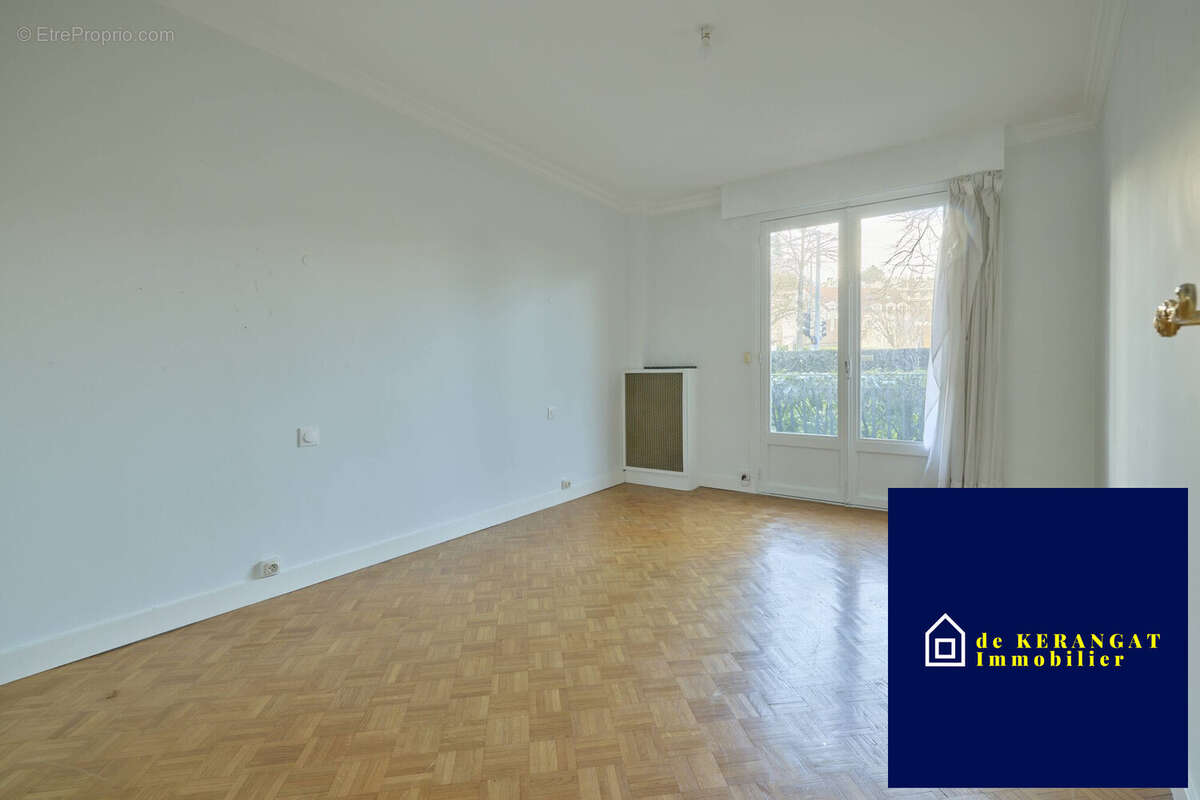 Appartement à LE PLESSIS-ROBINSON
