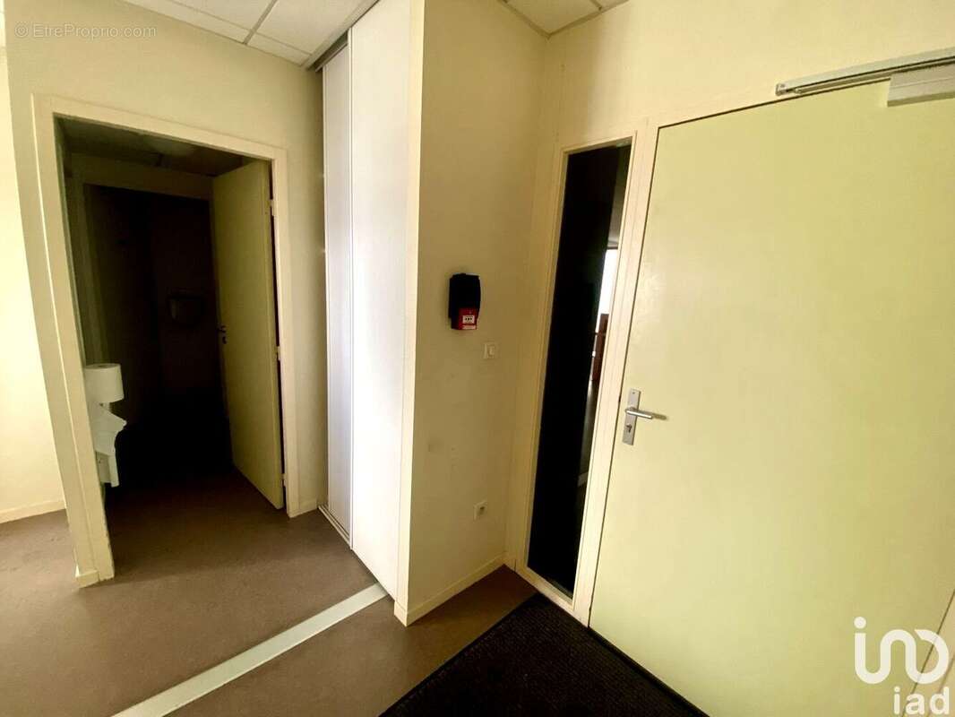 Photo 4 - Commerce à LONS