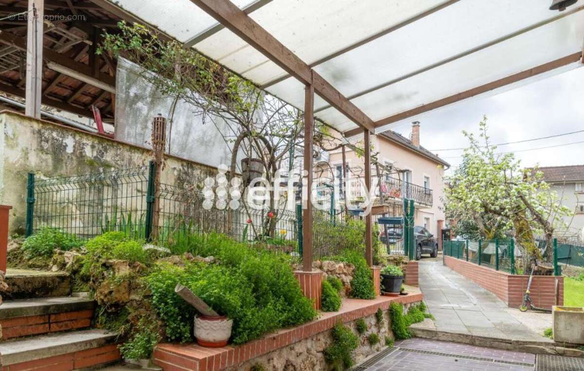 Maison 100 m² à Villeneuve-Saint-Georges  - photo 11