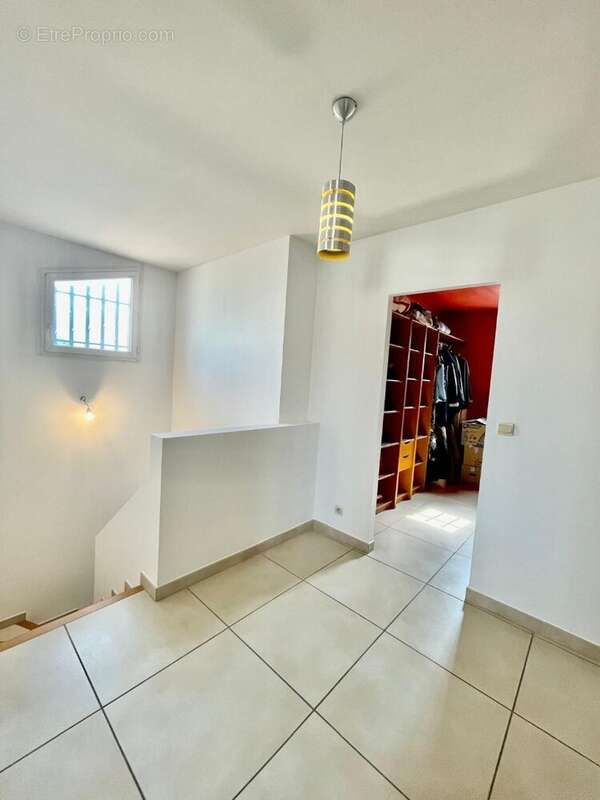 Nouveau ! Tres belle Villa F5 + Piscine ! - photo 12