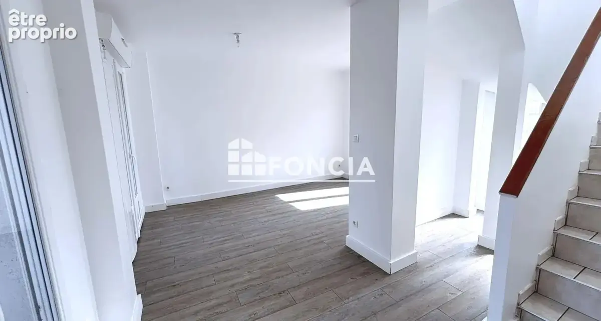 Maison 3 pièces en excellent état avec terrasse et parking (Gare à 4 km) - photo 3