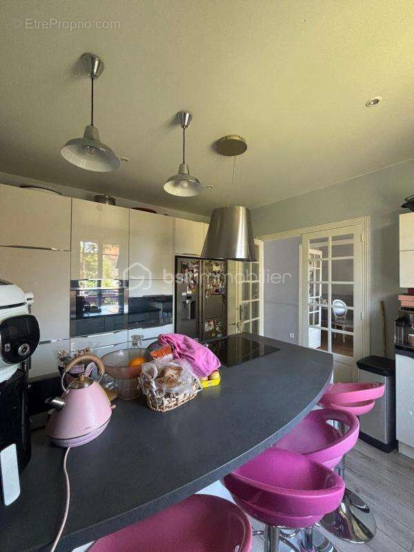 Maison à VERRIERES-LE-BUISSON