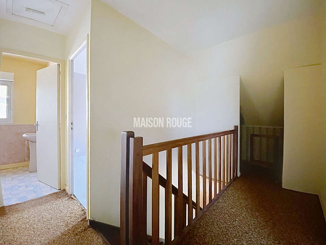 HIREL - Maison avec travaux et beau potentiel sur 835 m², proche Dol-de-Bretagne et baie du Mont-Saint-Miche - photo 8