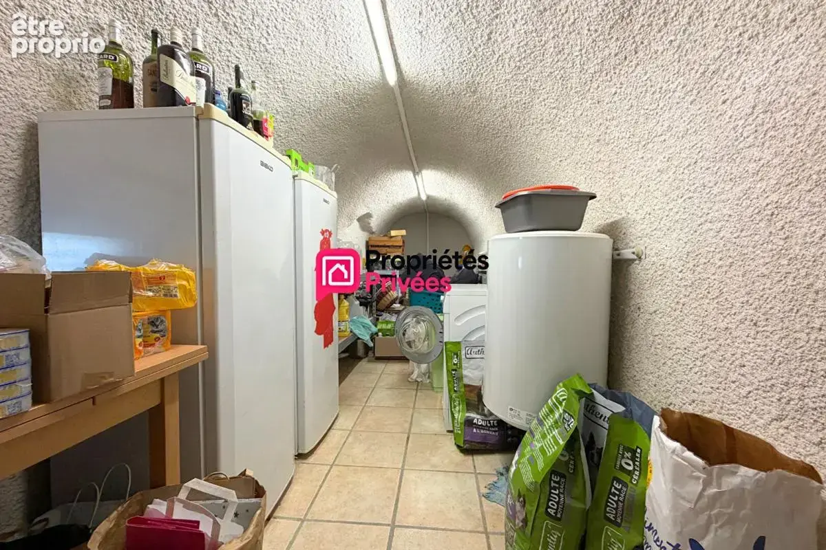 Maison T5  rénovée et Gîte T3 indépendant au coeur de Saint Ours 63230 - photo 11