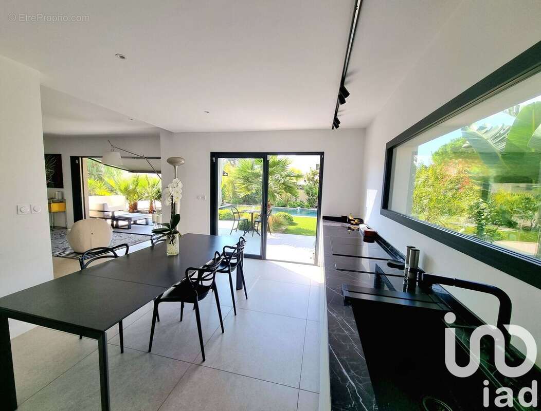 Photo 2 - Maison à MARSEILLE-9E