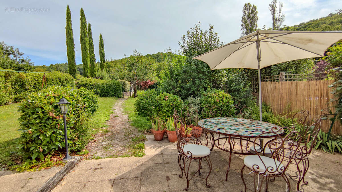 Maison à BAGAT-EN-QUERCY