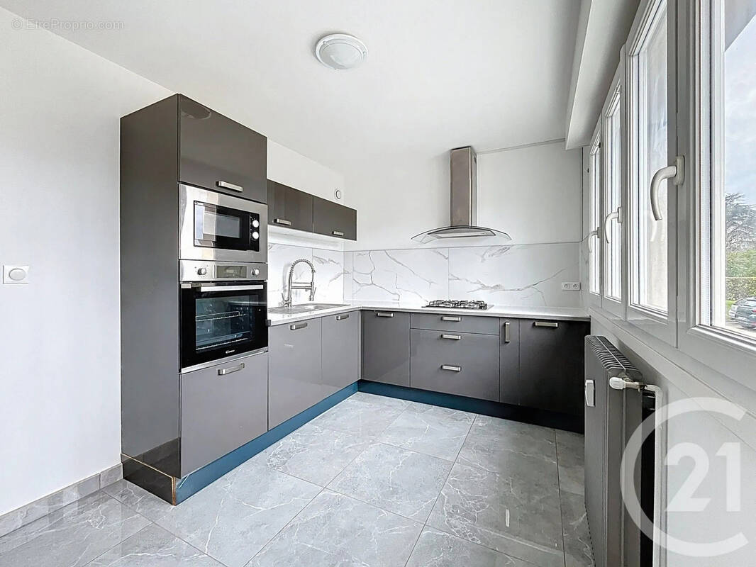 Appartement à PONT-EVEQUE