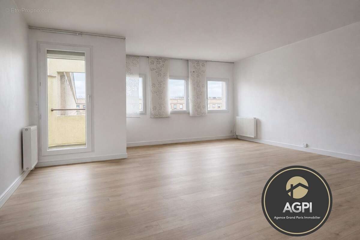 Appartement à MONTIGNY-LE-BRETONNEUX