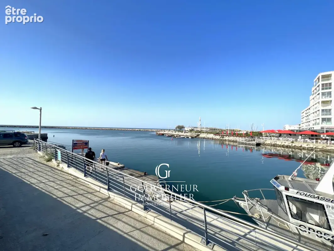 CARNON Magnifique T3 de standing en 1ère ligne vue mer et sur l'entrée du Port ! - photo 13