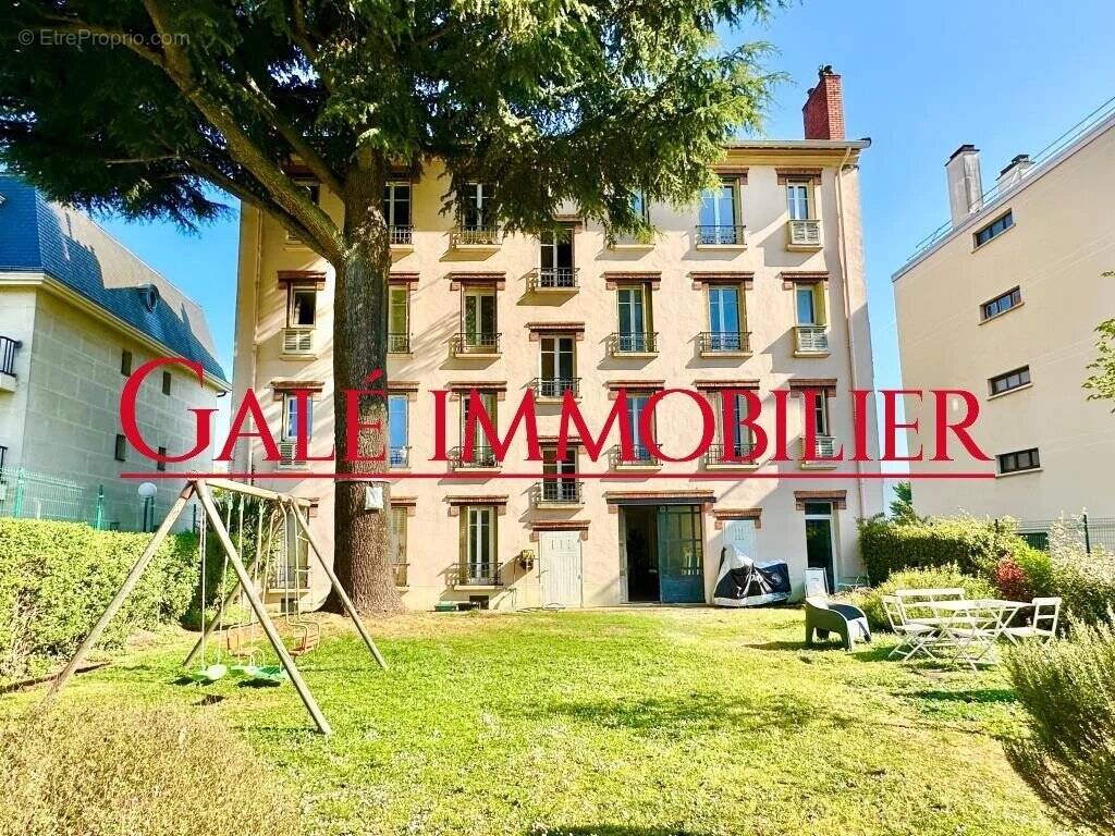 Appartement à BOURG-LA-REINE