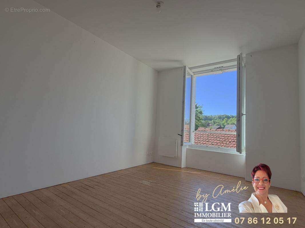 Crézancy – Maison de caractère 3 Chambres avec dépendances sur 784 m² - photo 13