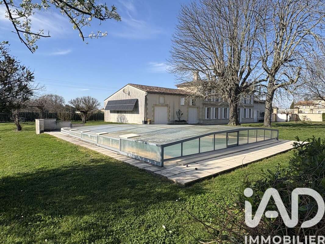 Photo 6 - Maison à SAINT-EMILION