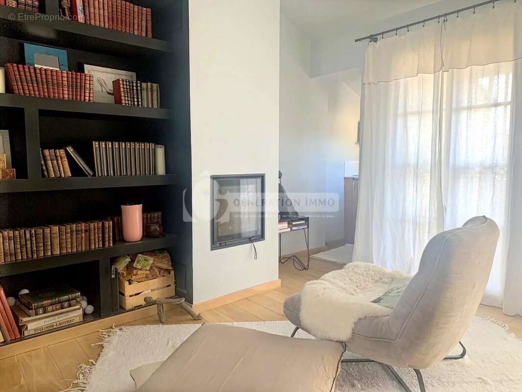 Maison à FONTVIEILLE