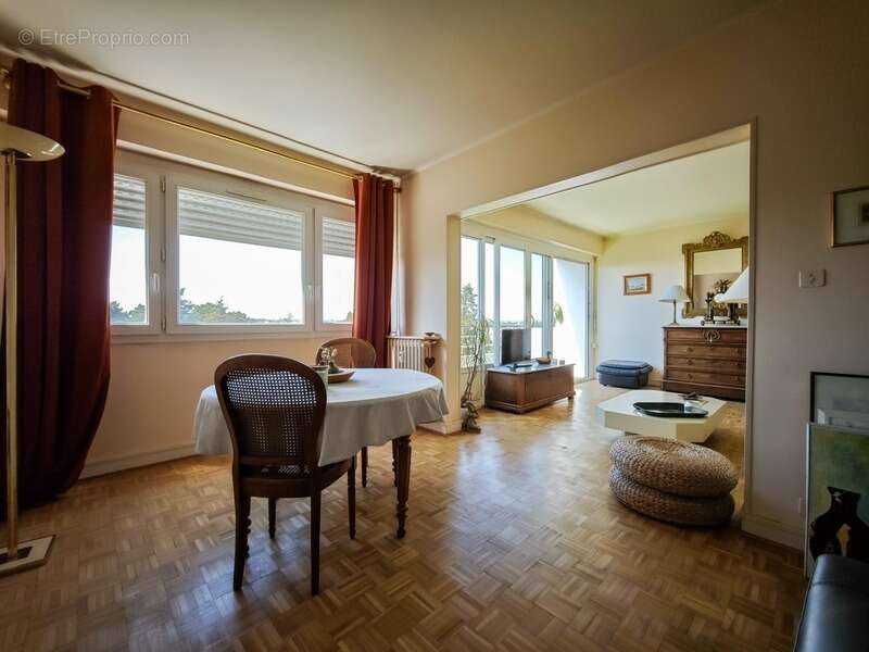 CHOLET – Résidence Saint-Pierre  Appartement 4 pièces – 3 chambres  Dernier étage – Vue exceptionnelle - photo 10