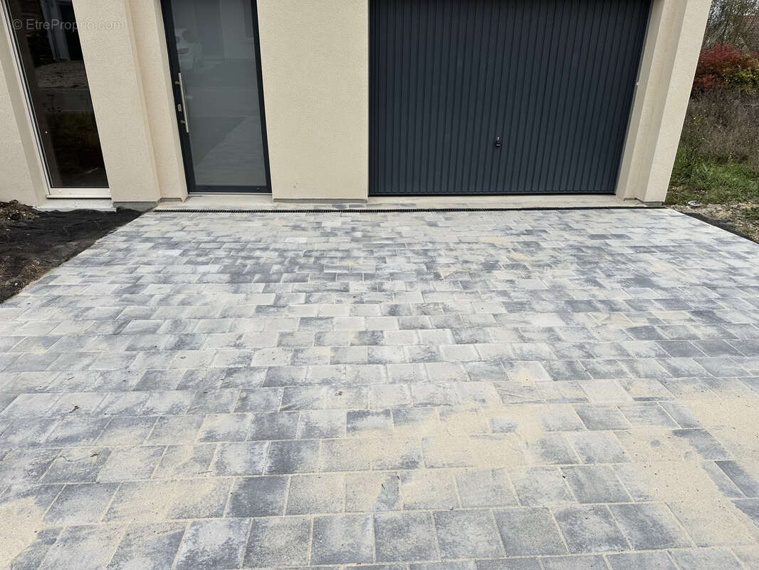 Maison à LORRY-MARDIGNY