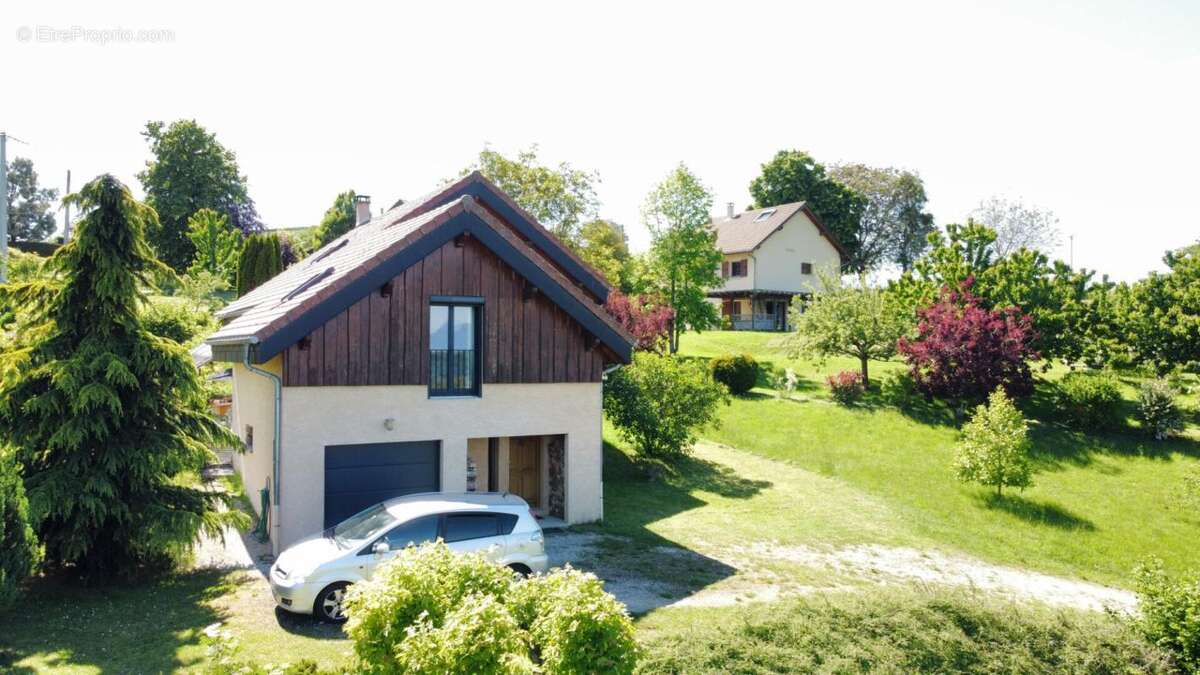 Maison à SAINT-GEOIRE-EN-VALDAINE