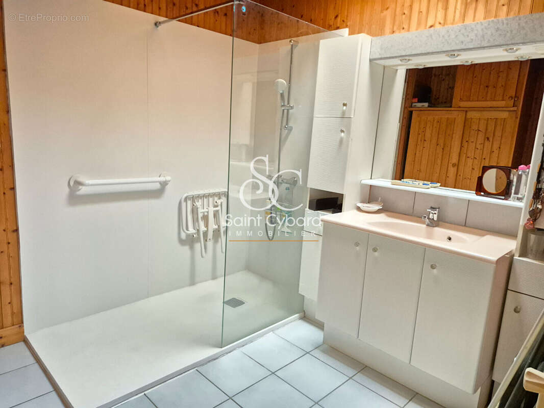 Maison à RUELLE-SUR-TOUVRE