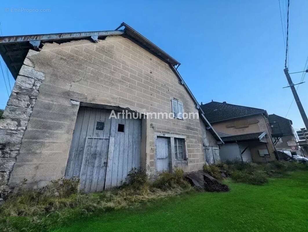 Maison à CHAMPAGNE-SUR-LOUE