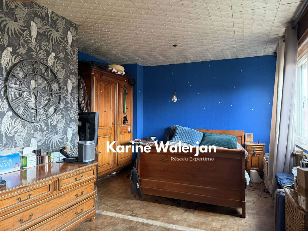 Maison à COURRIERES