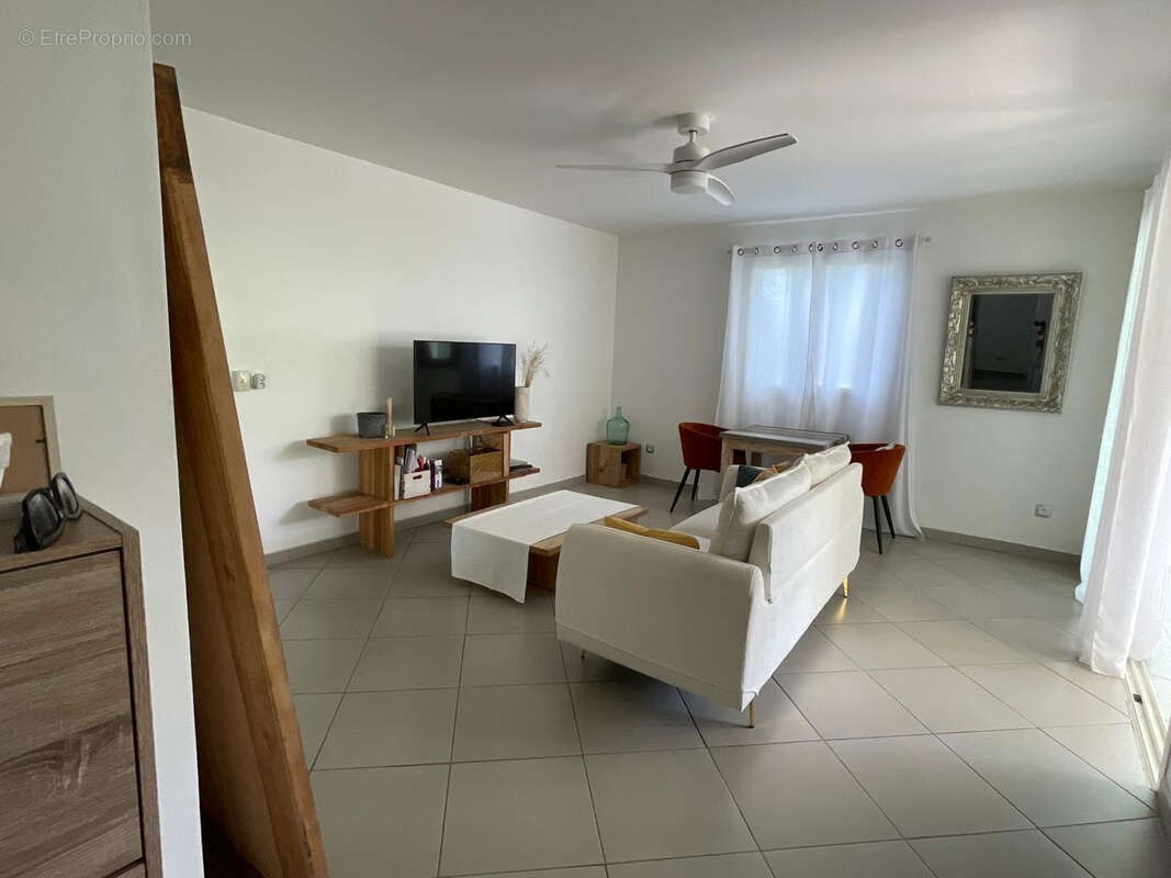 Appartement à PETIT-BOURG