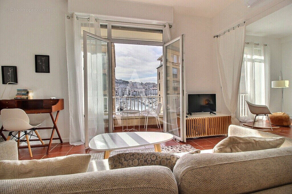 Appartement à MARSEILLE-2E