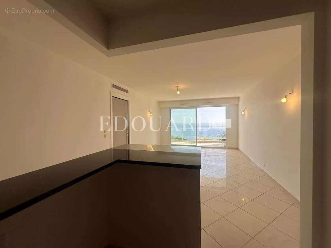 Appartement à CAP-D'AIL