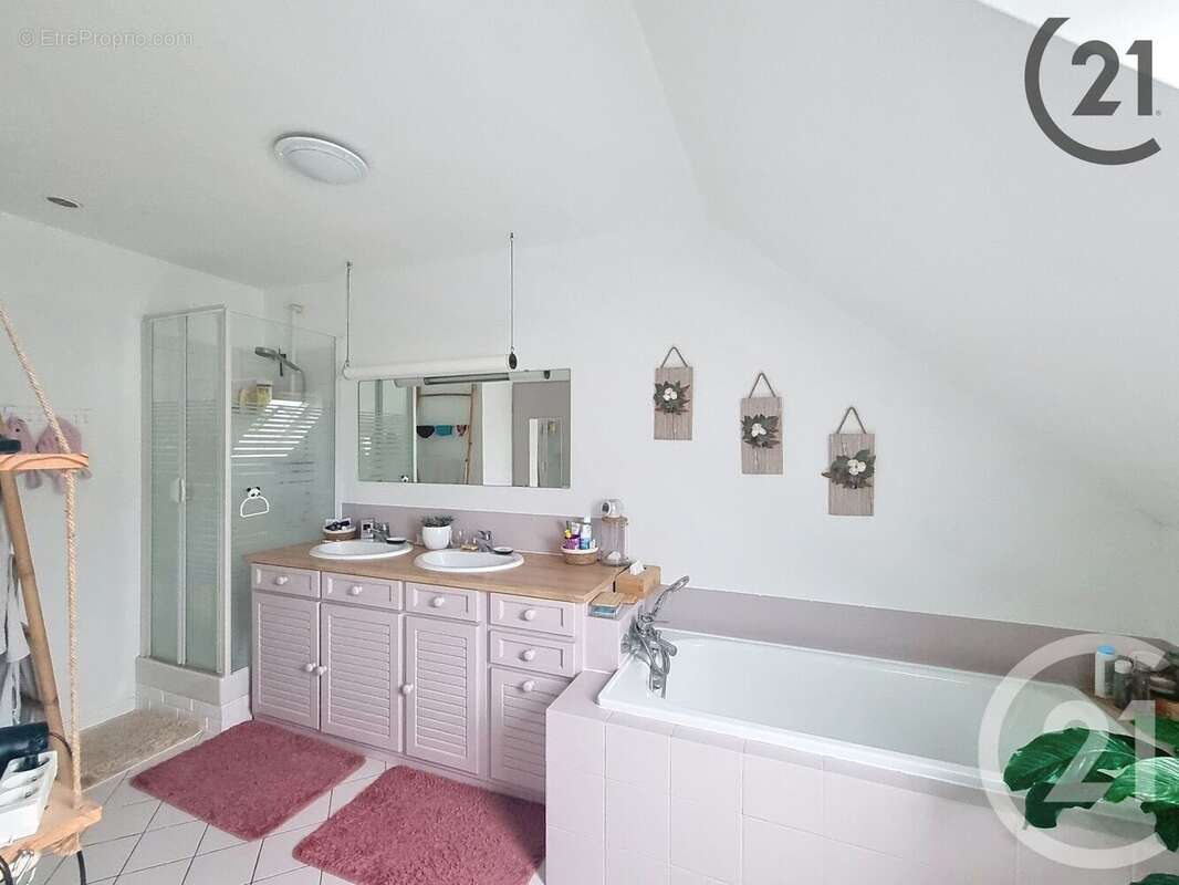 Maison à BRIE-COMTE-ROBERT