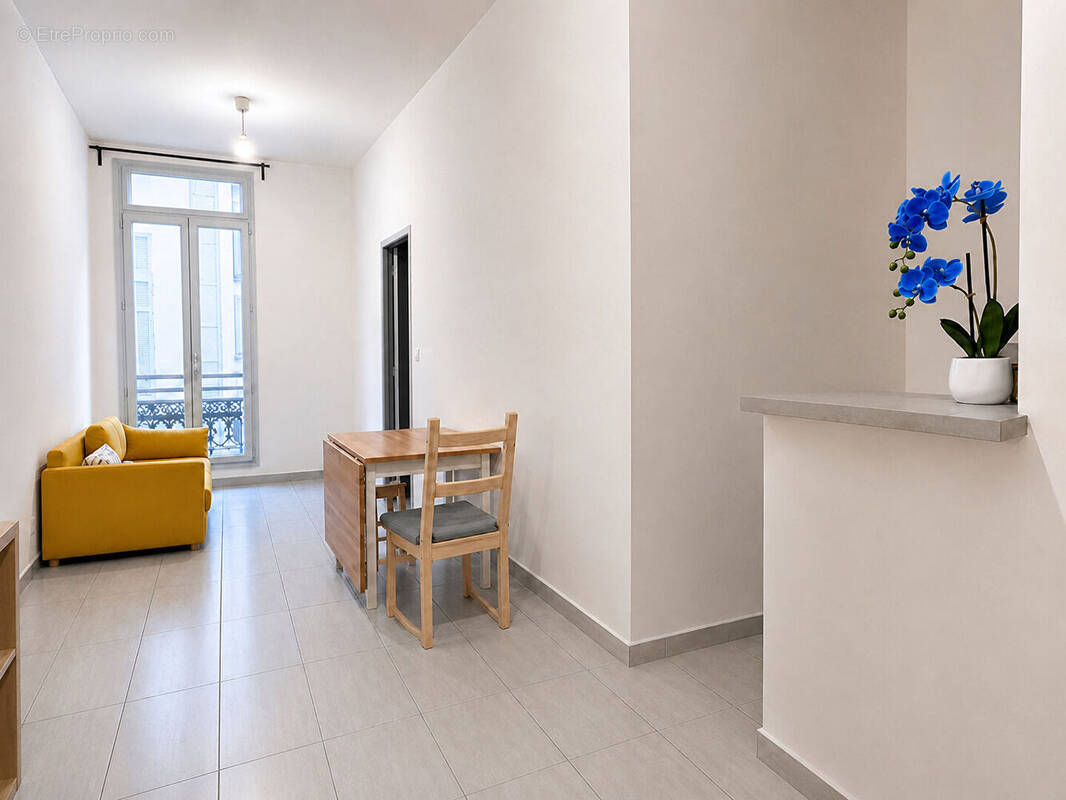 Appartement à MARSEILLE-1E
