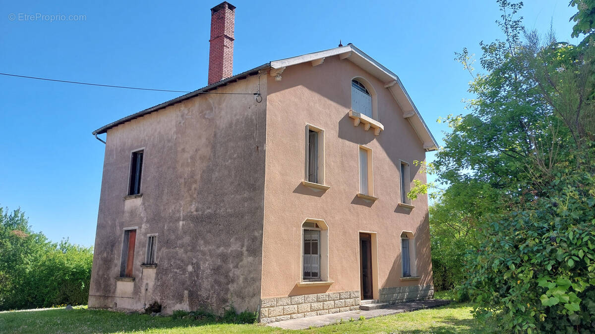 Maison à CAHUZAC-SUR-VERE