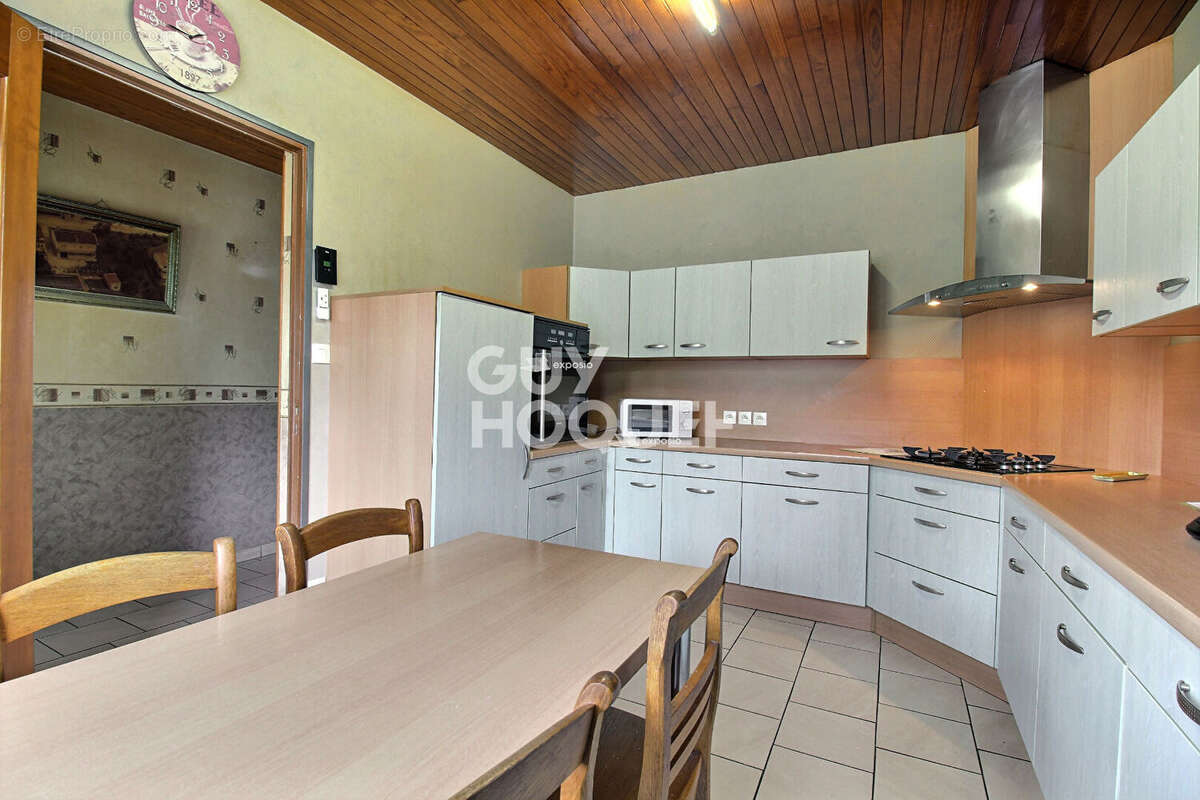 Maison à LAY-SAINT-CHRISTOPHE