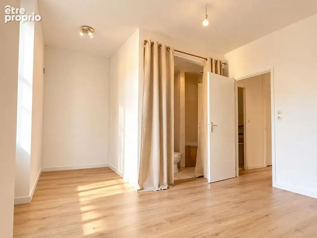 Maison de ville à Angoulême ? Un bien accessible aux multiples possibilités - photo 3