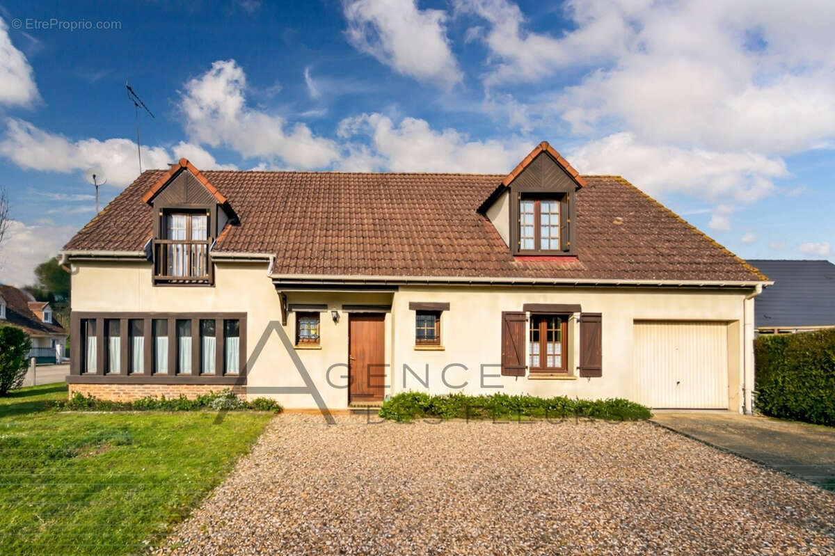 Maison 141 m² à Saint-Aubin-Les-Elbeuf  - photo 2