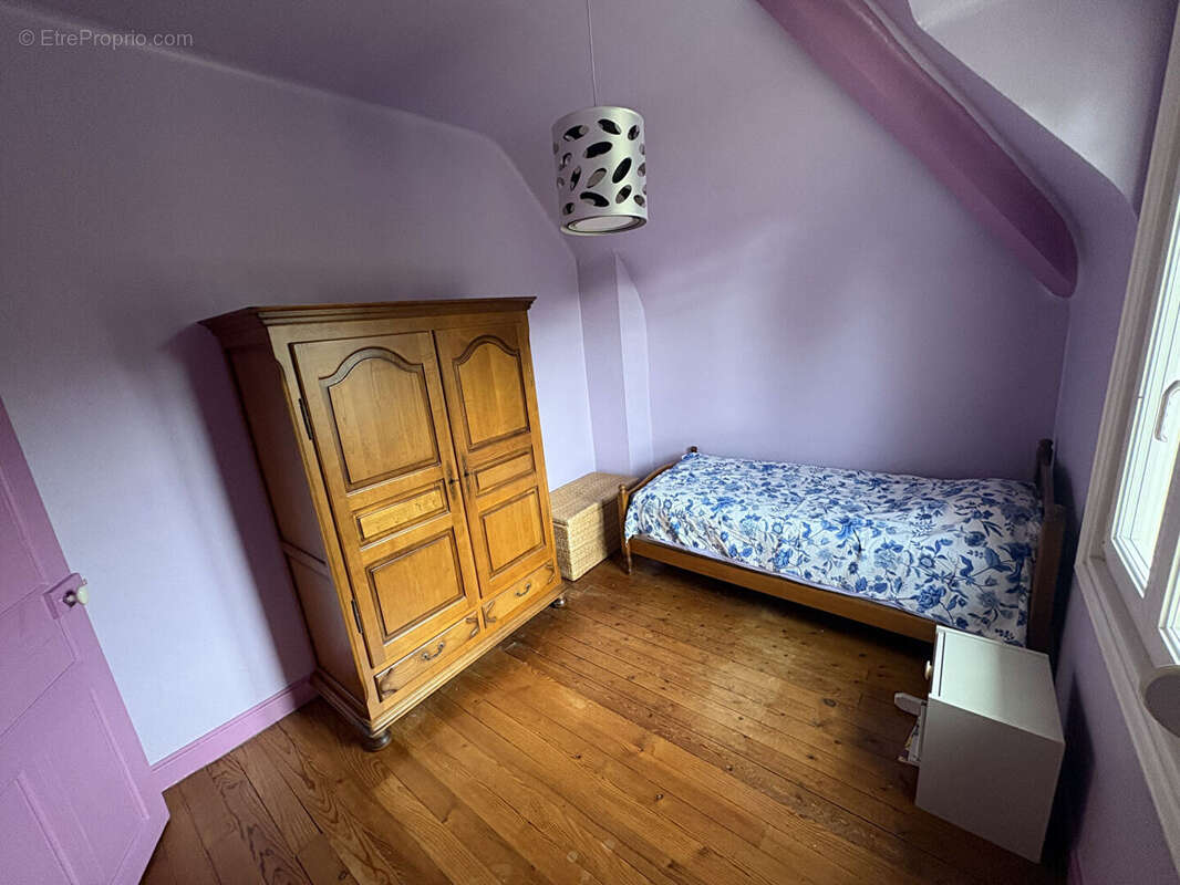 Maison à MOY-DE-L&#039;AISNE