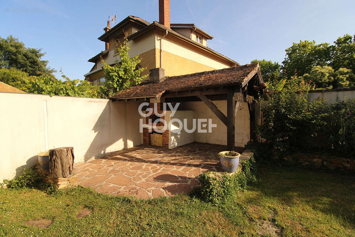 Maison à BRIE-COMTE-ROBERT