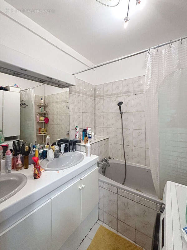 Appartement à MONT-SAINT-AIGNAN