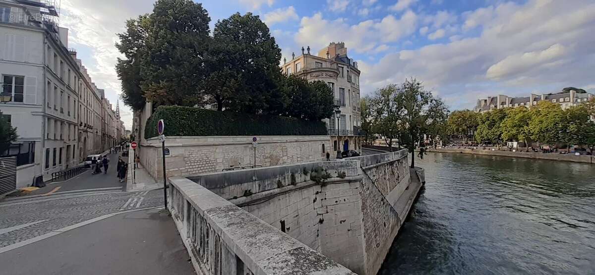 Appartement à PARIS-4E