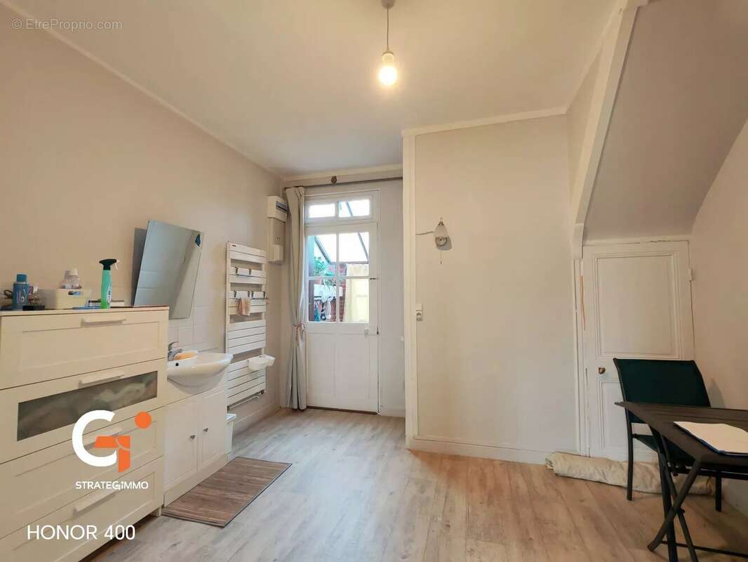 Maison à SAINT-ETIENNE-DU-ROUVRAY