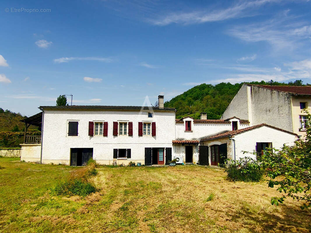 Maison en pierre 184m² + grange/gîte 58m², proche Prayssac - photo 4