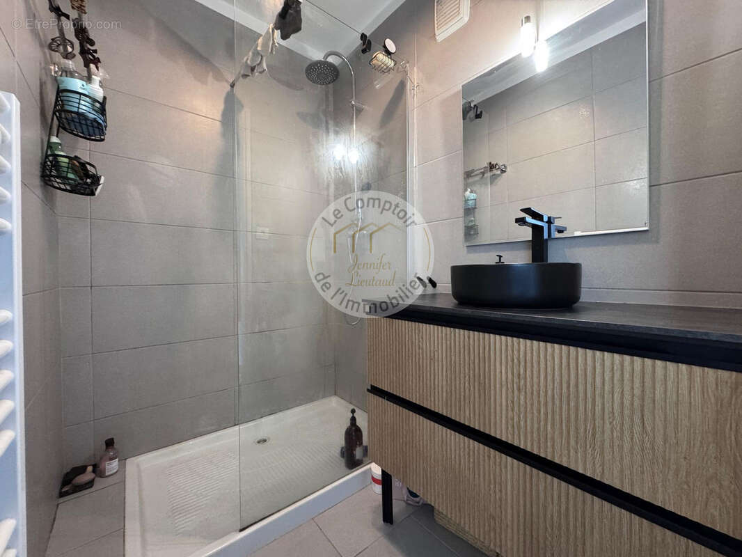 Appartement à MARSEILLE-9E