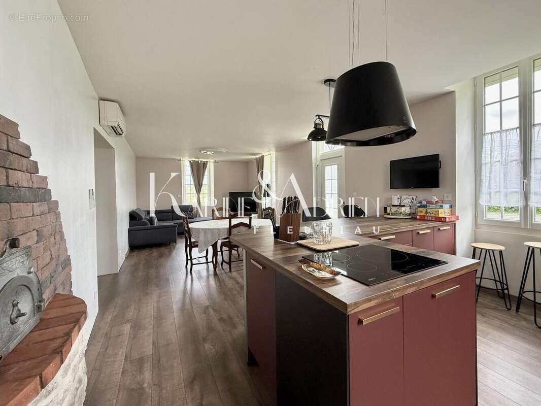 Maison 116 m² à Saint-Sigismond  - photo 3