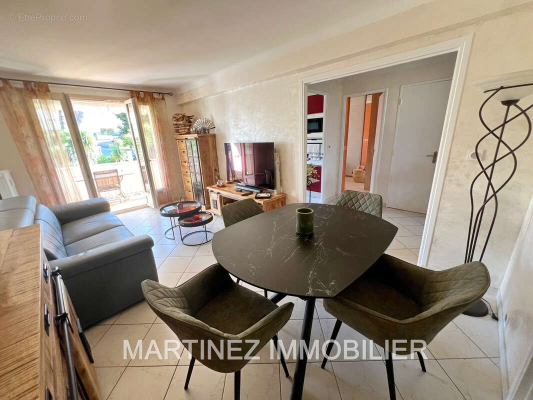 Appartement à SAINT-LAURENT-DU-VAR