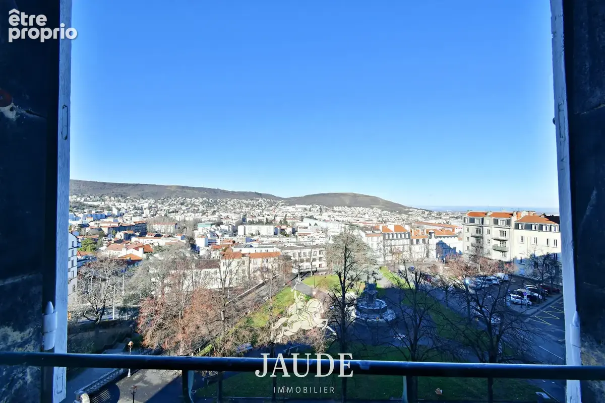 Appartement de caractère de 207 m2 en dernier étage avec vues dégagées   Plateau Central, Clermont-Ferrand - photo 14
