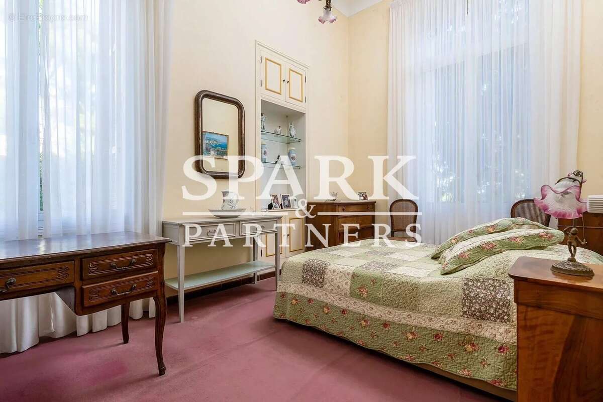 Appartement à ROQUEBRUNE-CAP-MARTIN