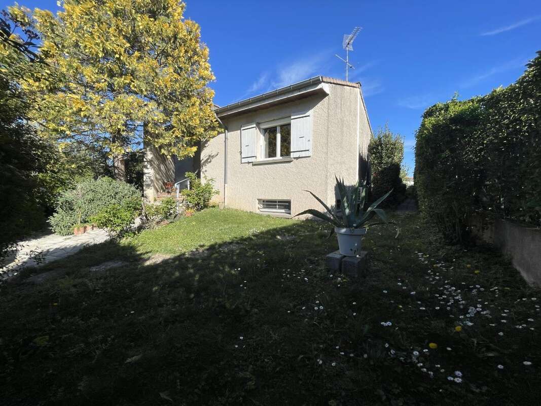 Maison à SAINT-MARCEL-LES-VALENCE