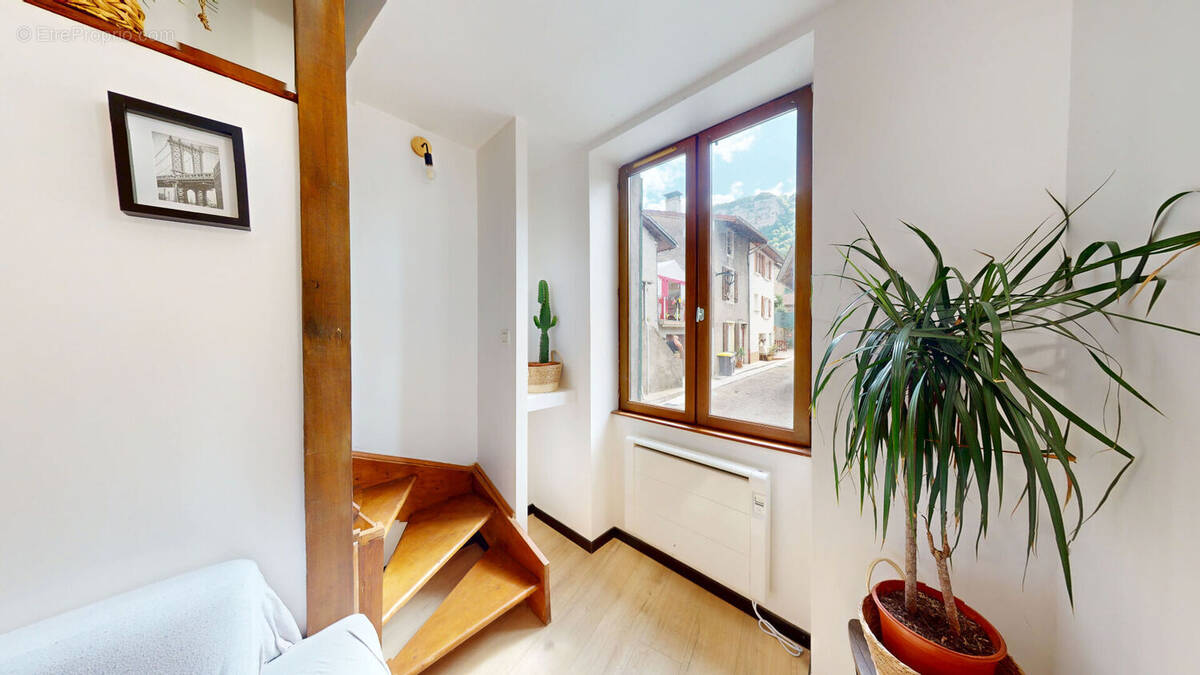 Maison à SAINT-RAMBERT-EN-BUGEY